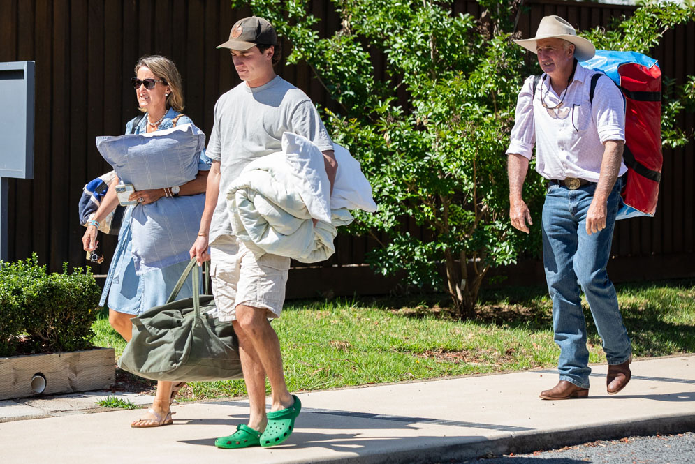 Student moving in with parental assistance